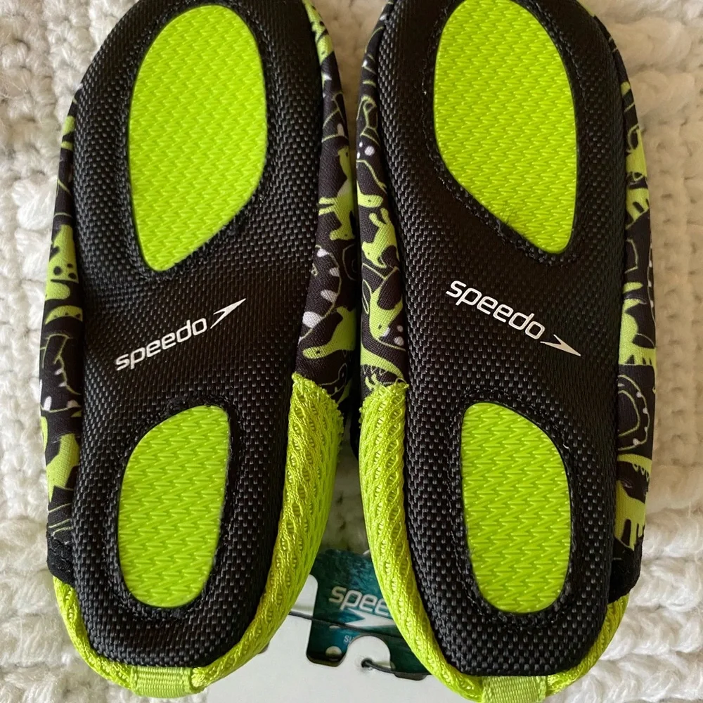 Kids Speedo Water Shoes Large 9-10